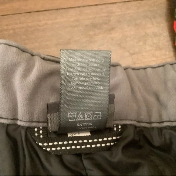 Champion Women’s Insulated Snow Pants – Black – Size Small - Picture 4 of 10